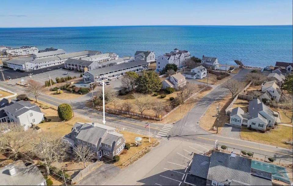 450 ft to Raycroft Beach Game Room Dog Friendly House in Dennis Port
