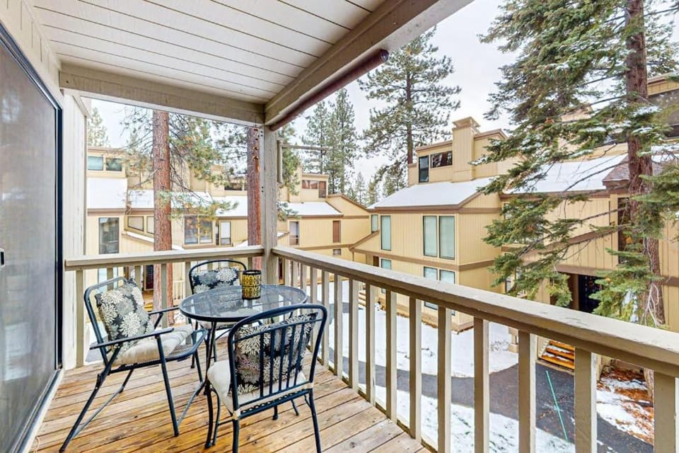 Family-Friendly Condo with Pool Tennis Deck & Walk to Beach Access House in Tahoe Vista