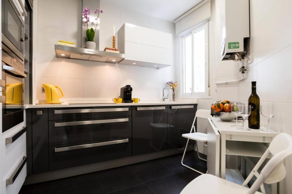 Salamanca District – Retiro Park & Movistar Arena Apartment in Madrid