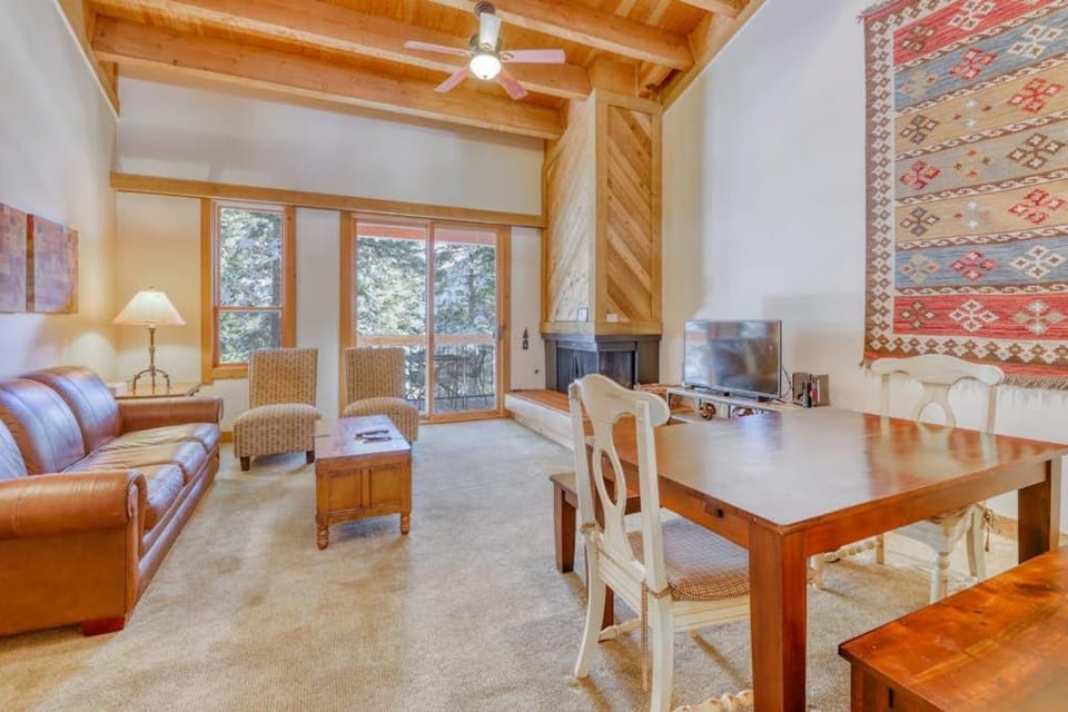 Cozy Northstar Mountain Retreat House in Northstar Drive