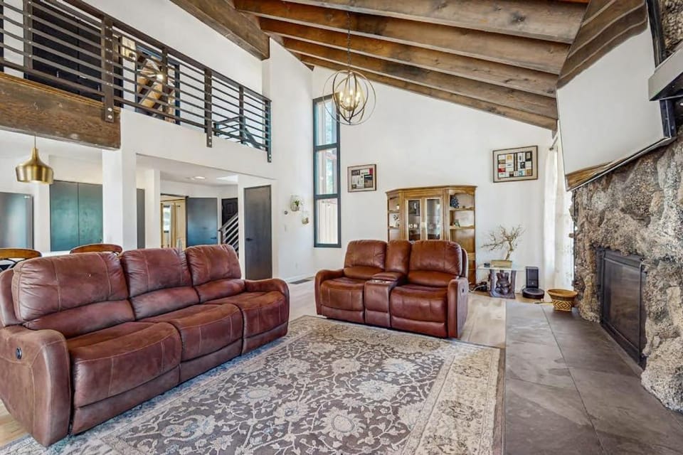 The Bunk and Birch Retreat - 3 Bed South Lake Tahoe CA House House in South Lake Tahoe