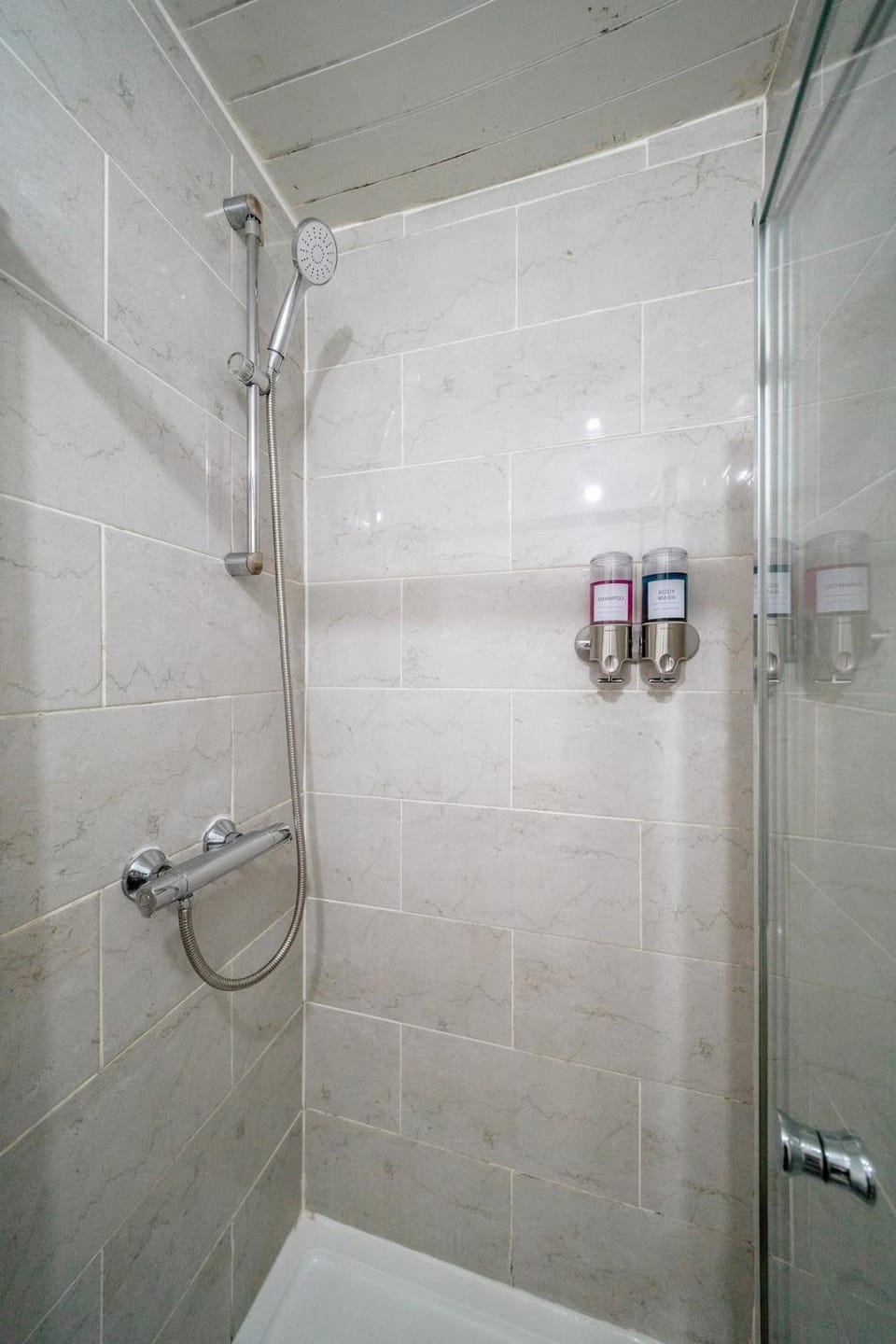 The Tartan Residence Sleep 6, City Centre! Apartment in Edinburgh
