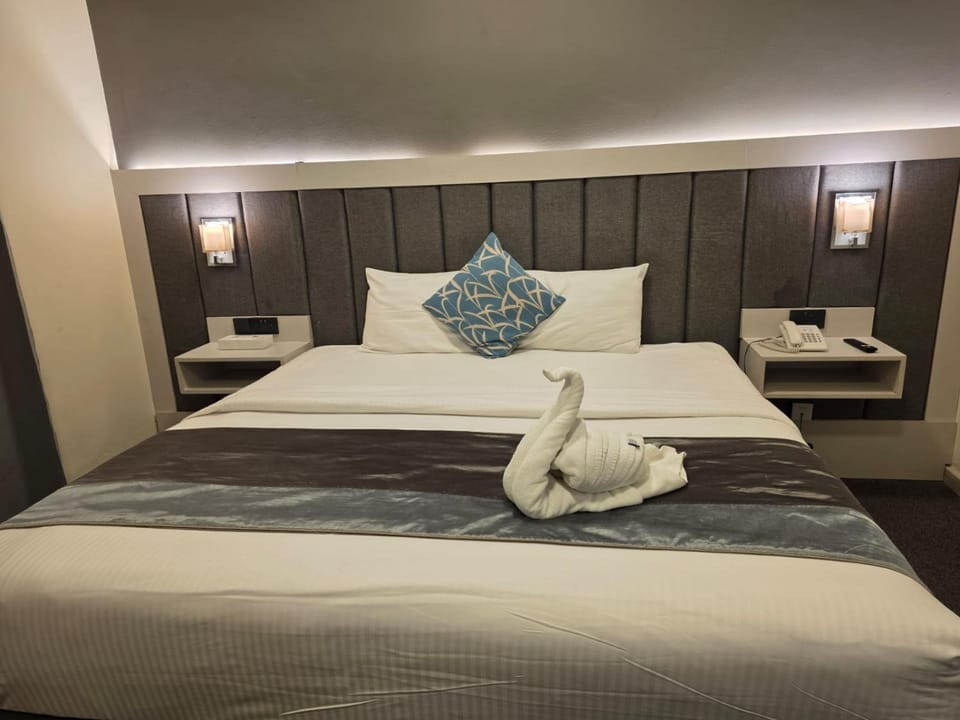 Deluxe Two Bedroom with Stunning sun setting in to the sea Apartment hotel in Ajman