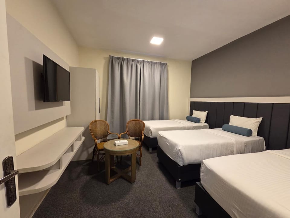 Deluxe Two Bedroom with Stunning sun setting in to the sea Apartment hotel in Ajman