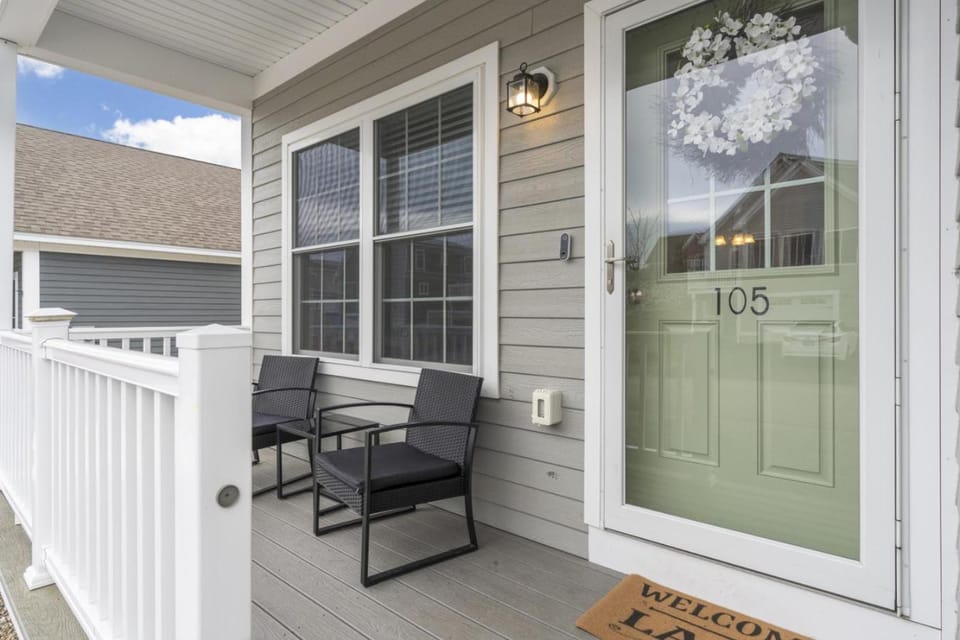 Modern Weirs Beach Escape | Pool | Winnipesaukee House in Laconia