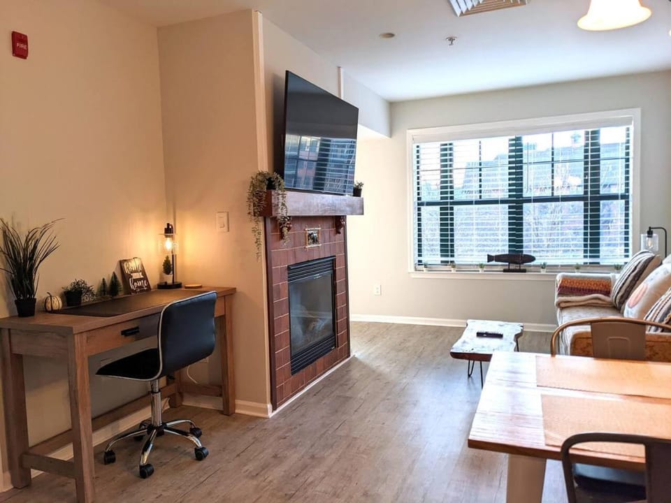 Renovated Chic Premium 1 bdrm House in Vernon Township