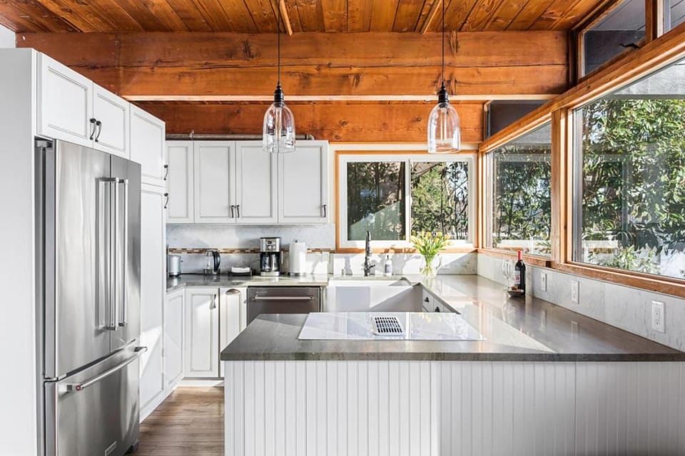 Enjoy Paradise on Lake Sammamish House in Lake Sammamish