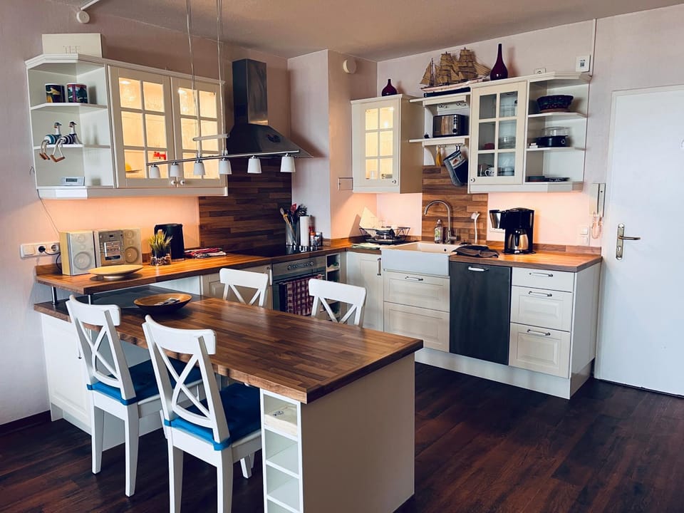 Ocean View Laboe Apartment in Laboe