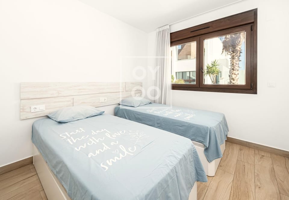 Laguna Beach Ground-Floor Garden Suite, with two private terraces, by OYOOSTAYS Apartment in Vega Baja del Segura