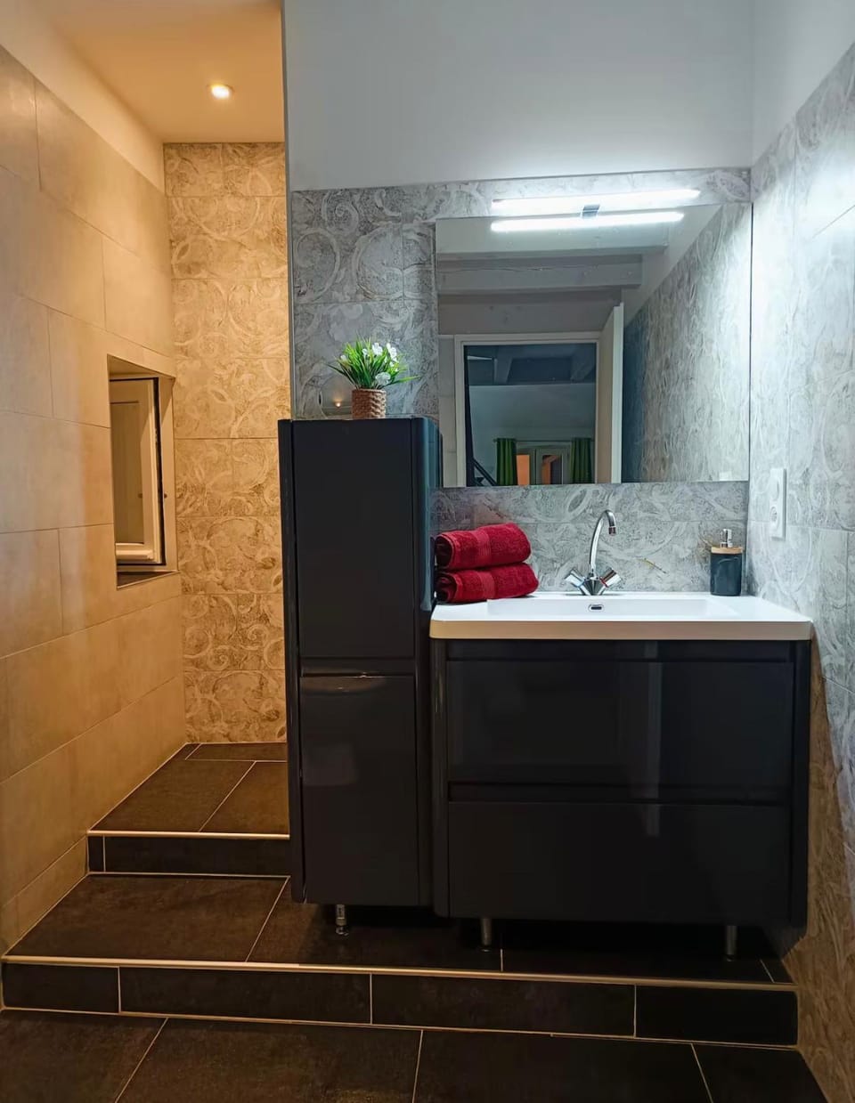 Shower, Bathroom