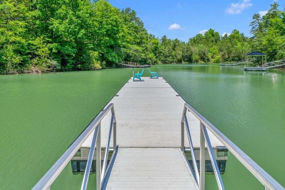 Lakeview Cabin by American Patriot Getaways Cabin in Douglas Lake