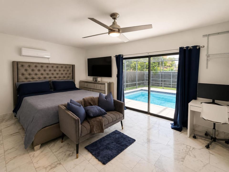 Bed, TV and multimedia, Bedroom, Pool view