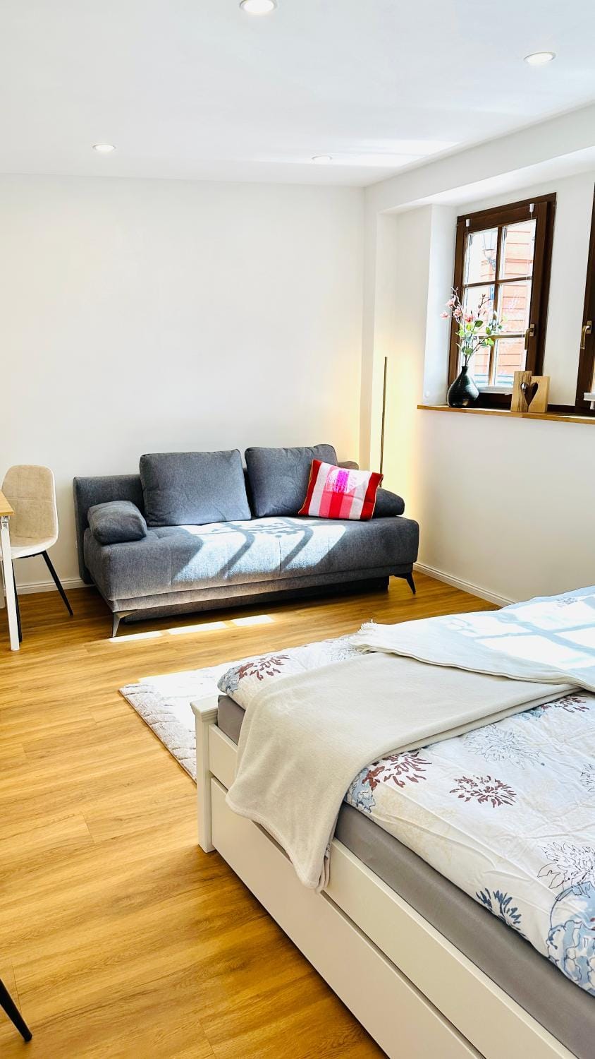 Bed, Photo of the whole room, Bedroom