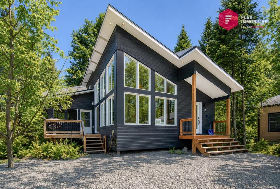 L'Azur de Portneuf - Chalet lumineux avec spa et véranda à Pont-Rouge - Resort près de Québec House in Quebec