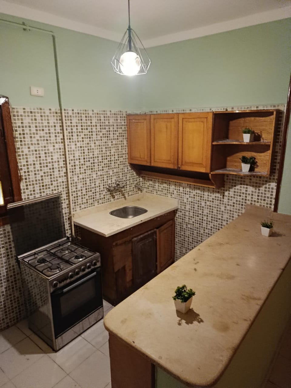 Kitchen or kitchenette, Dining area, stove