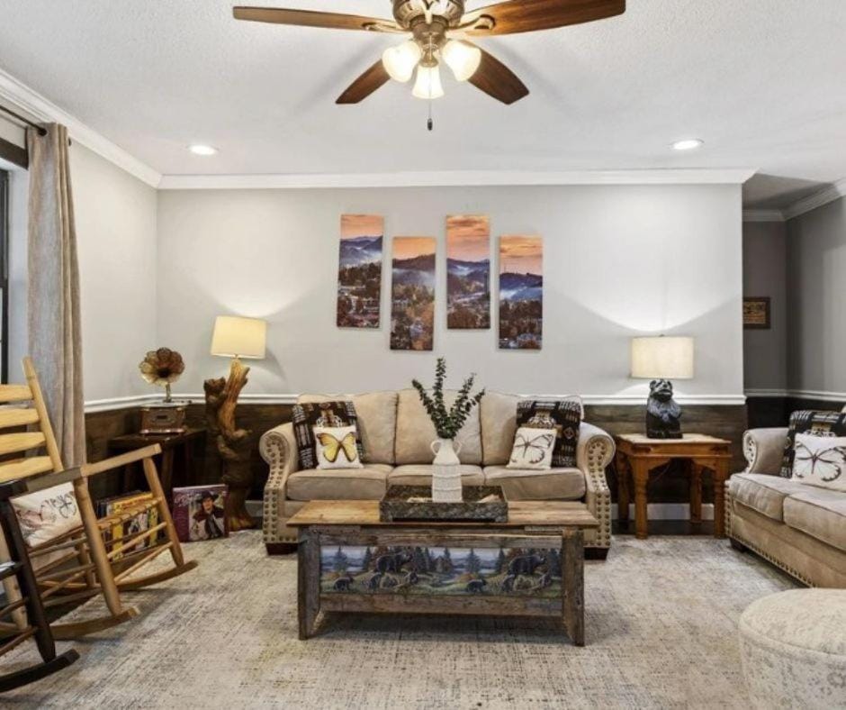 Dolly's Retreat Chalet in Pigeon Forge