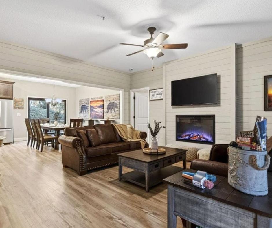 Dolly's Vacation Chalet in Pigeon Forge