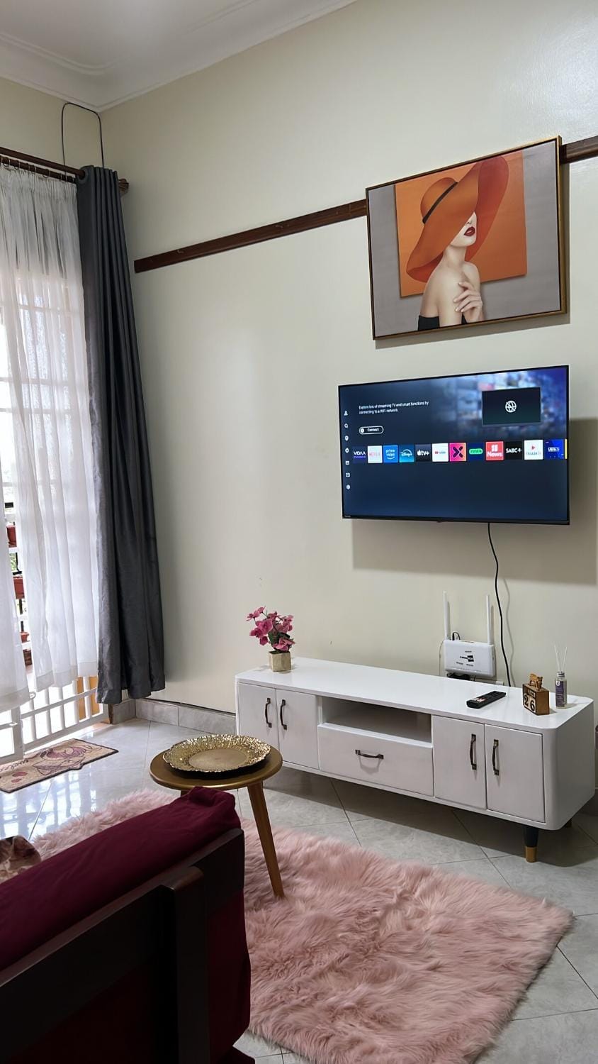 Cozy living by Miranda, Bukoto 1BRM, Un Ltd Wi-Fi Apartment in Kampala