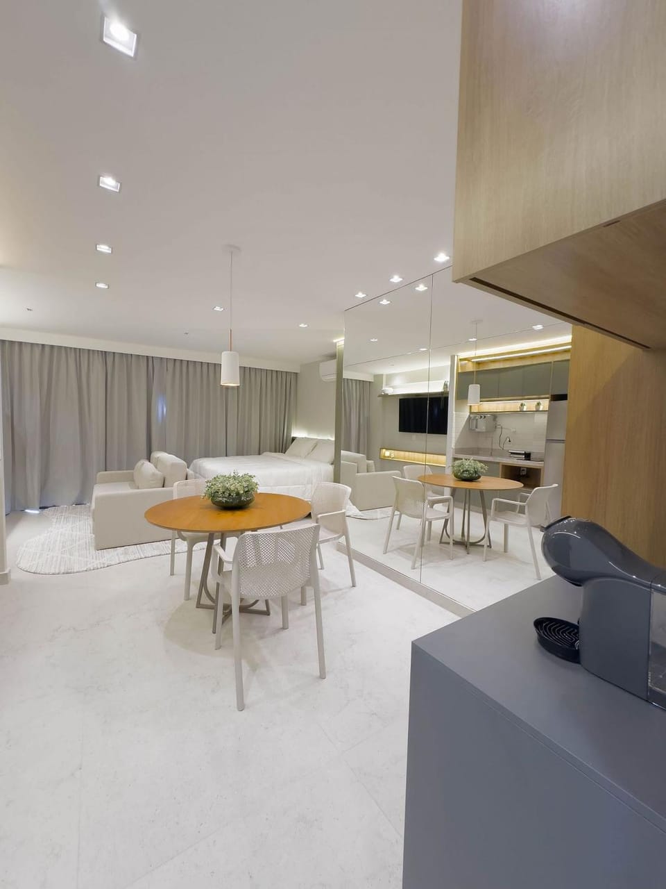 Living room, Dining area