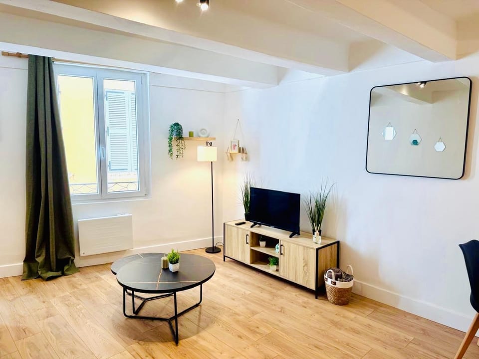 Studio neuf en hyper centre, moderne et calme Apartment in Toulon