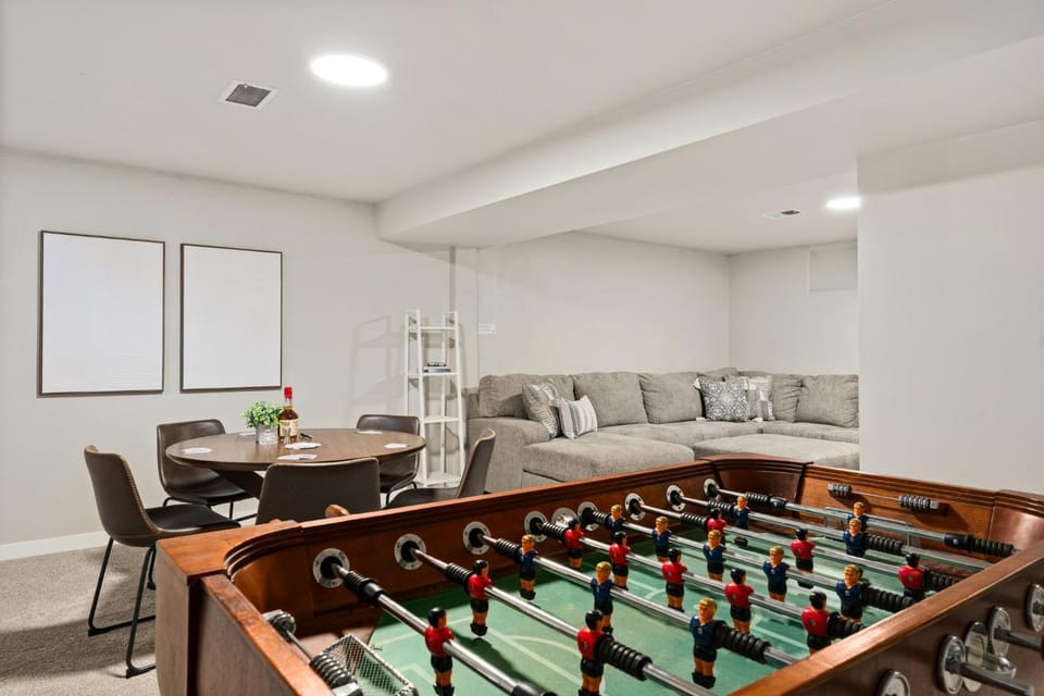 Game Room, Living room, Seating area, Dining area, furniture