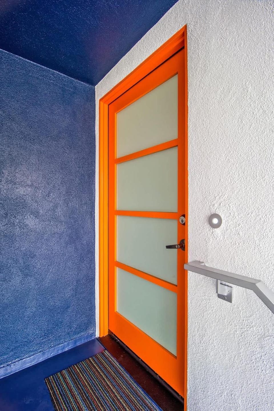 Balboa Island Beauty – Updated Upper Unit Retreat townhouse House in Balboa Island