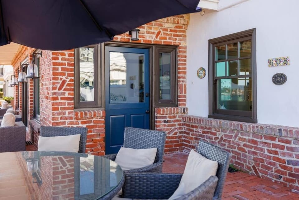 Ultimate Bayfront Experience- Rare Double Lot! 608 home House in Balboa Peninsula