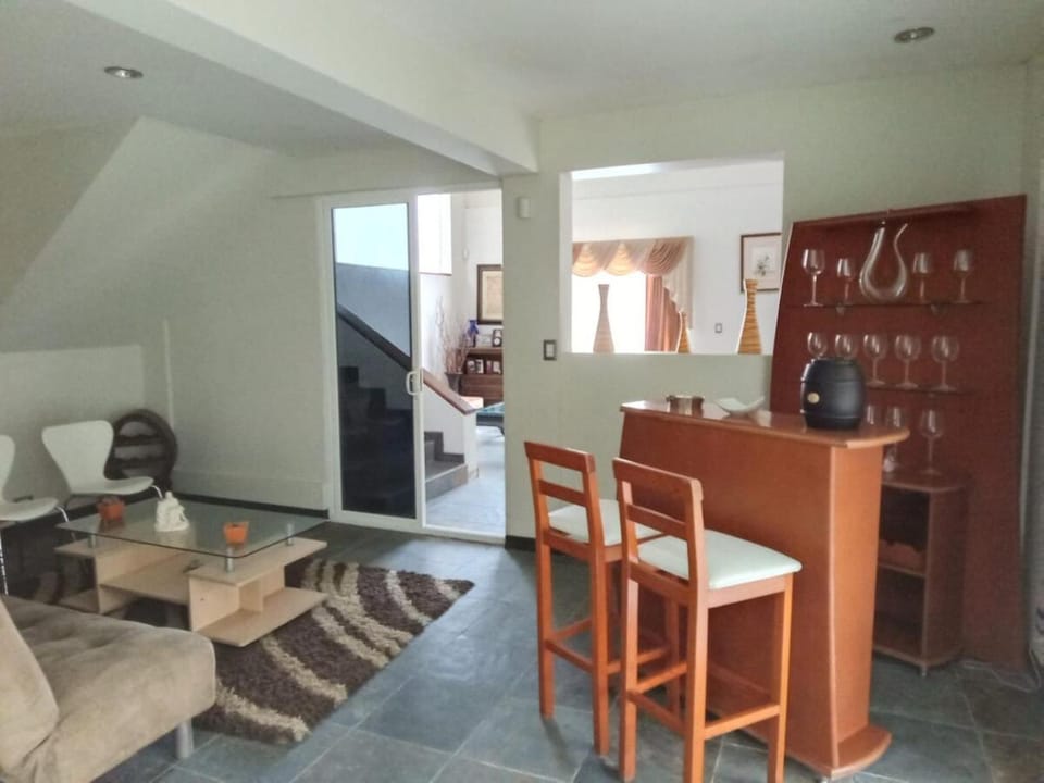 Mountain house in Cascajal de Coronado House in San José Province