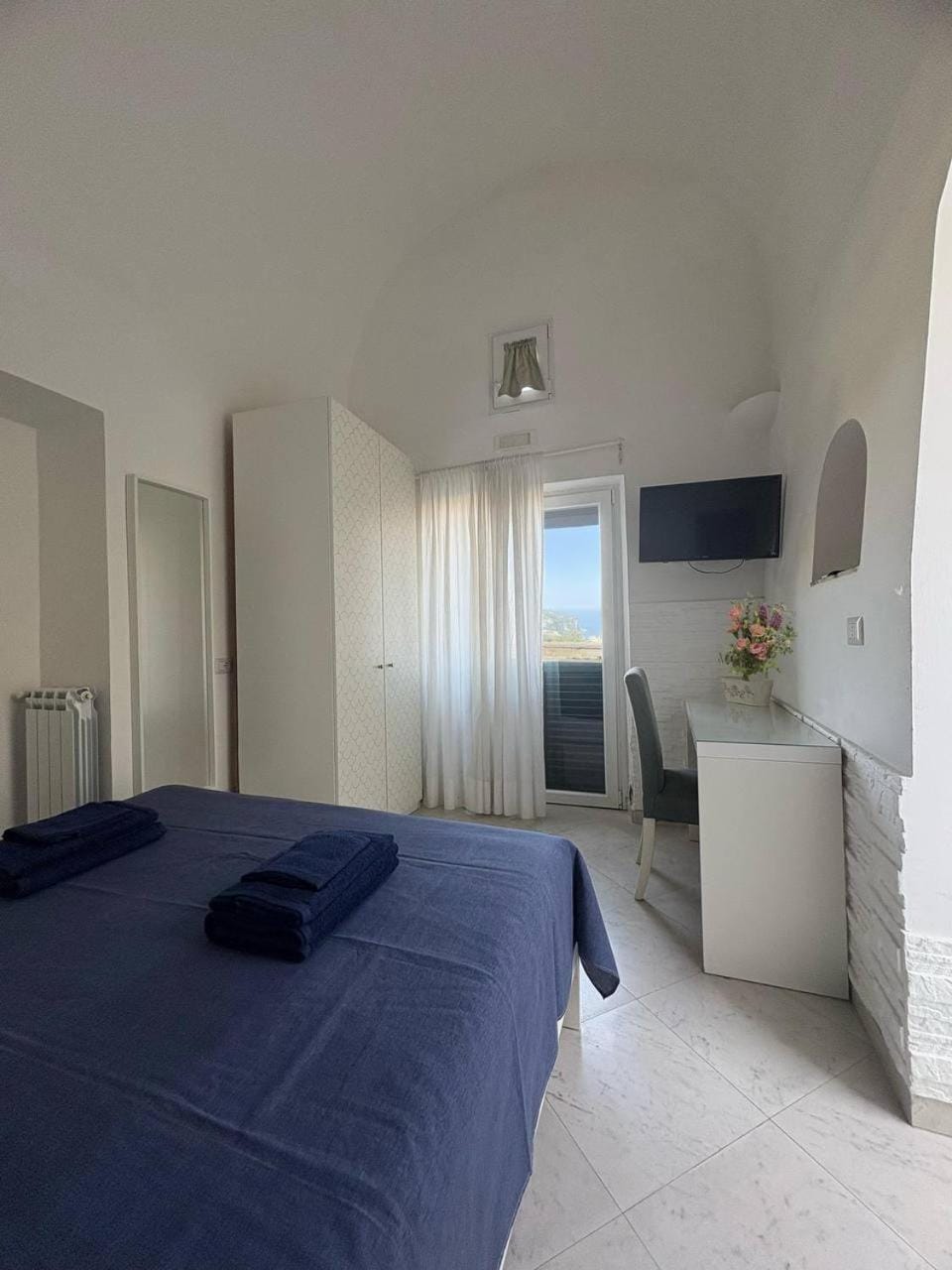 Casa Vacanze Mare Fuori Bed and Breakfast in Vico Equense