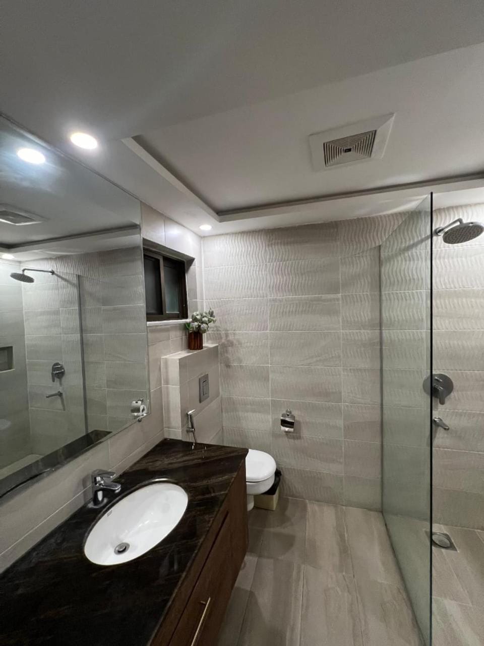 The Opus 2 Bedroom Apartment in Gulberg 3 Prime location Apartment in Lahore