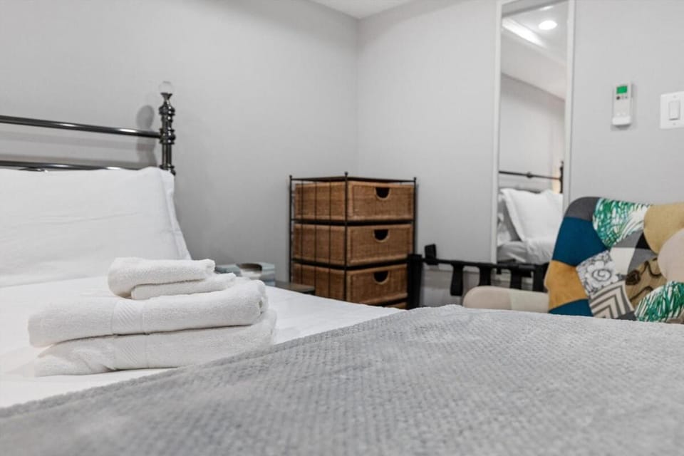 1-BR Pad in the Heart of Petworth - Walk to METRO Apartment in District of Columbia