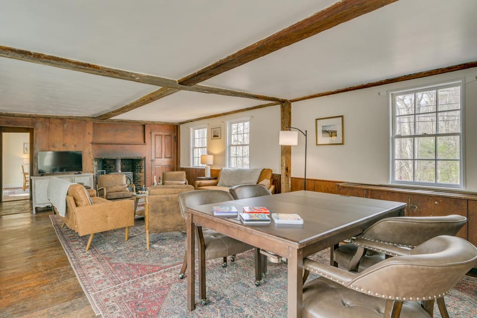 4 Mi to Noannet Pond: Pet-Friendly Home w/ Yard House in Westwood