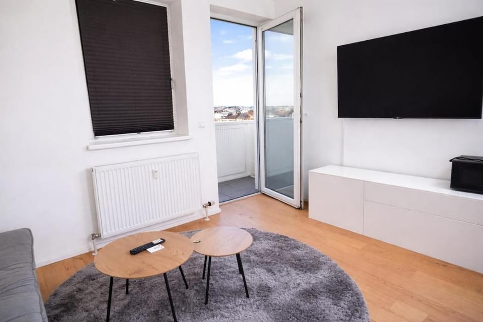 Communal lounge/ TV room, TV and multimedia