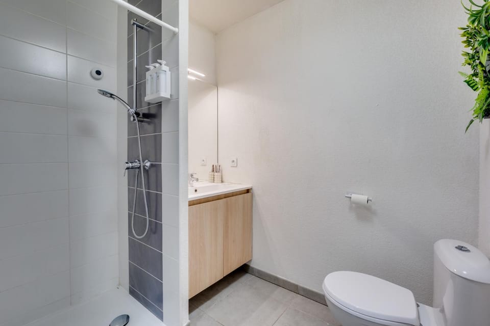 Ô Bon Vivre - Vidéo-projecteur, Wifi, Netflix inclut, Terrasse Apartment in Toulouse