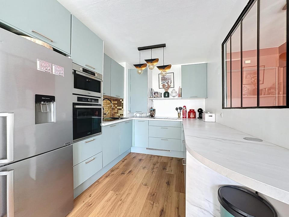 Coffee/tea facilities, Kitchen or kitchenette, dishwasher, microwave, oven, stove
