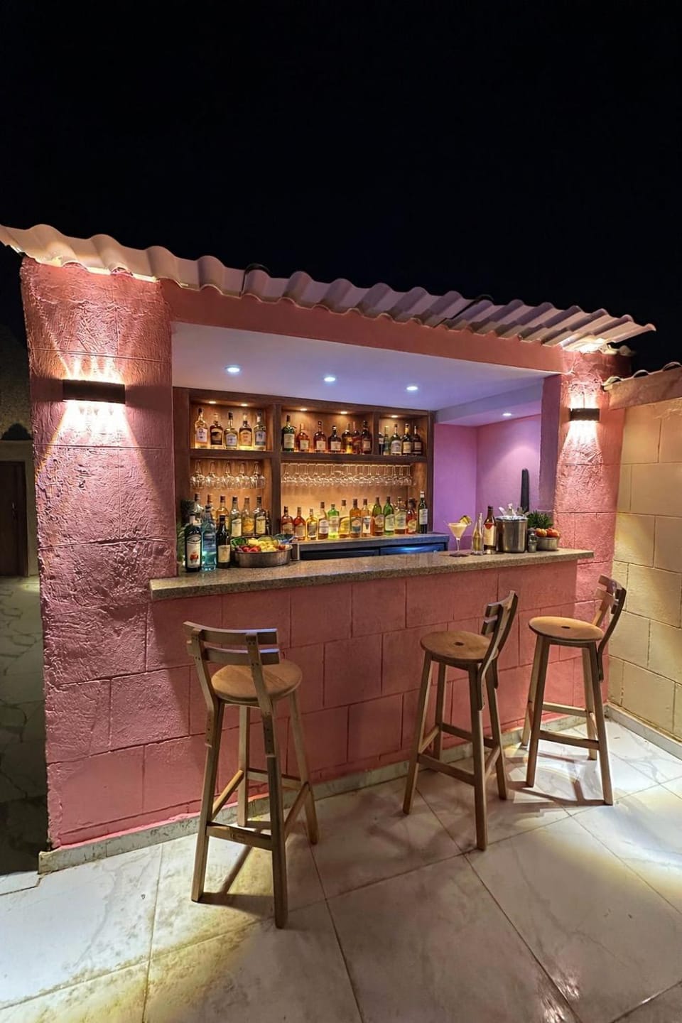 Lounge or bar, Food and drinks, Drinks
