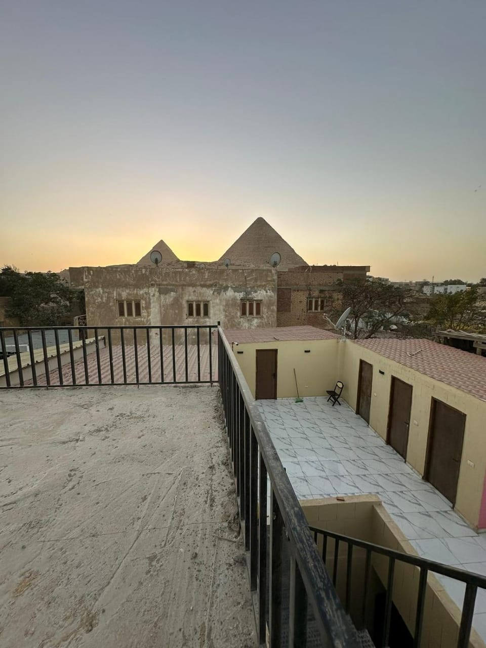 Property building, Day, Natural landscape, View (from property/room), Balcony/Terrace, Sunrise, Sunset