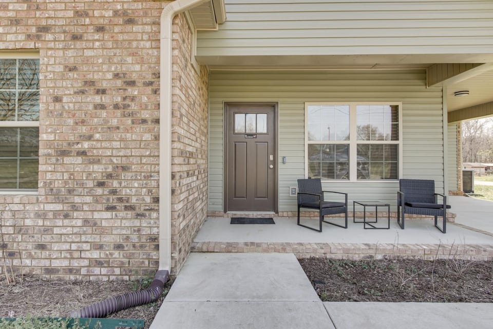 Traveling Professionals Welcome! Cozy Athens Home House in Wheeler Lake