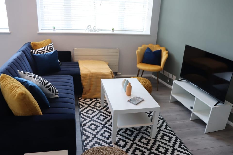 Central Brighton Gem Steps from The Lanes & Beach Short & Extended Stay - by Nestora Stays Ltd Apartment in Brighton