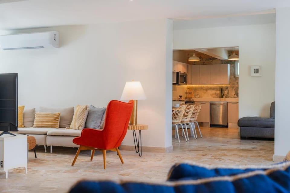 Living room, Seating area, air conditioner