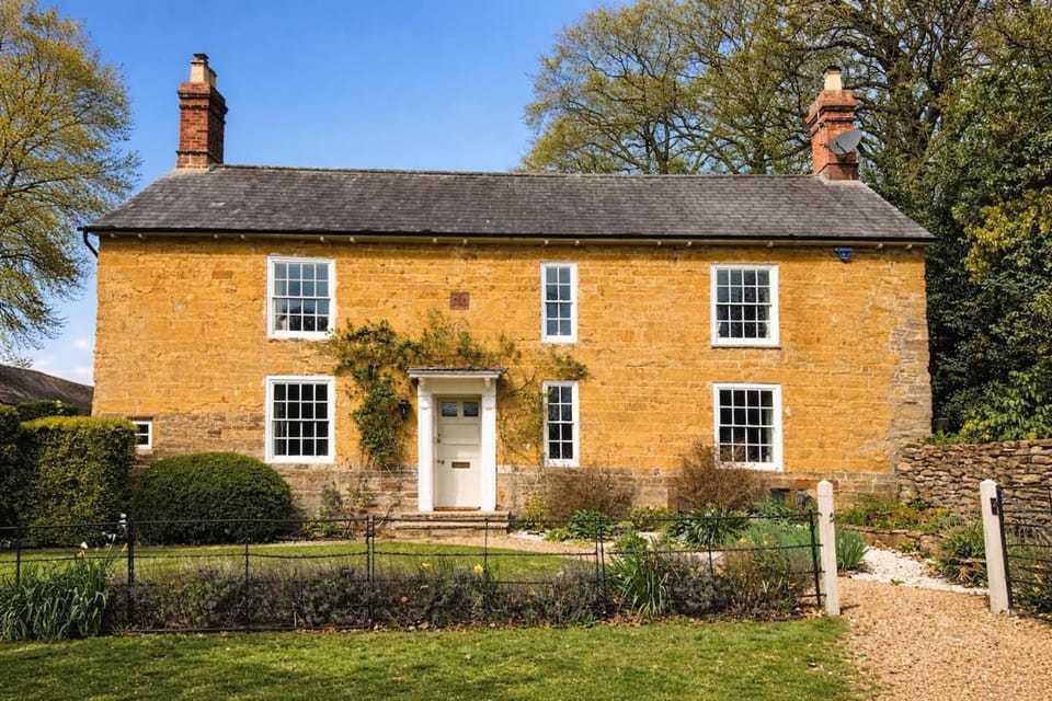 Property building, Garden, Garden view