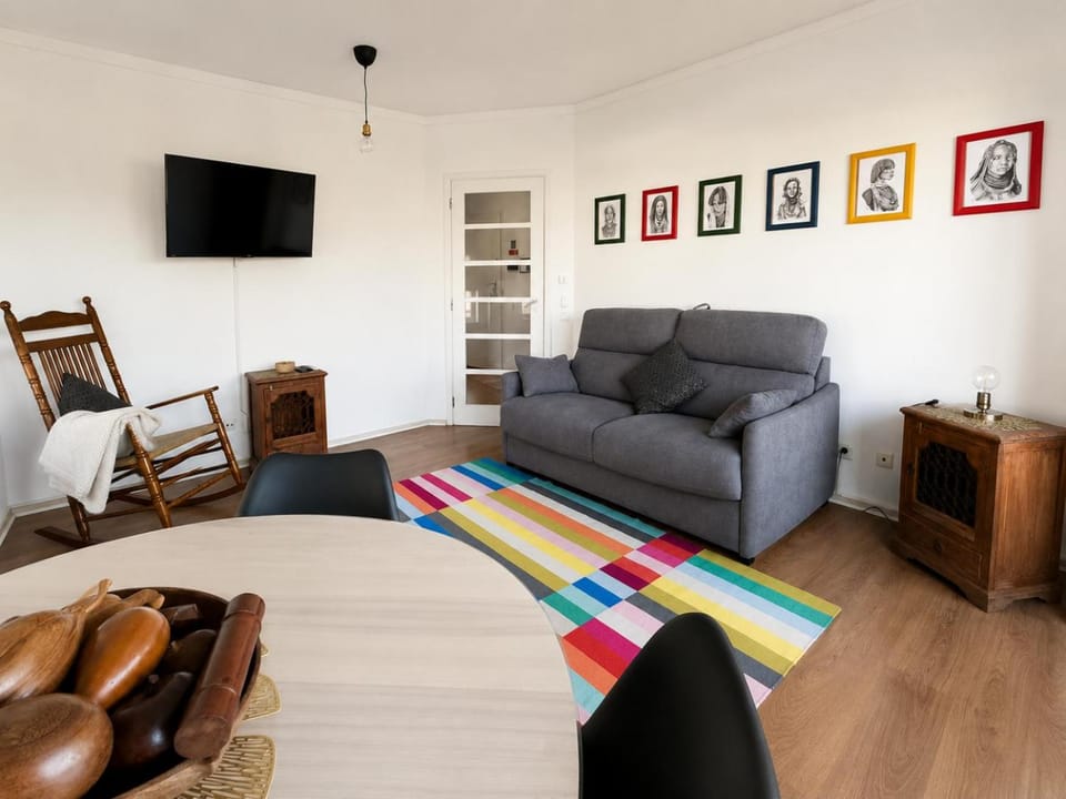 TV and multimedia, Living room, Decorative detail, Dining area