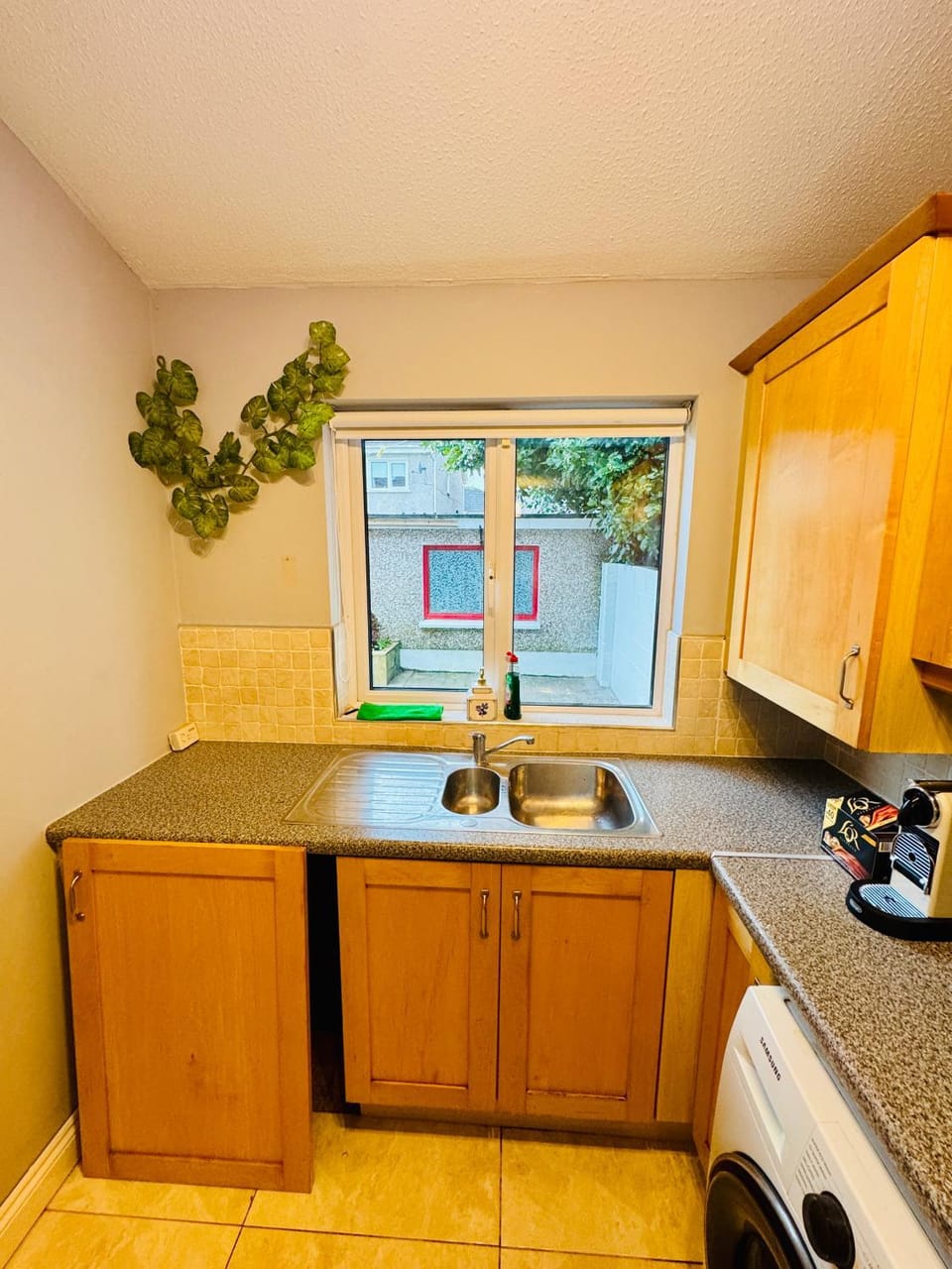 The Emerald Prince Alcove Vacation rental in Drogheda