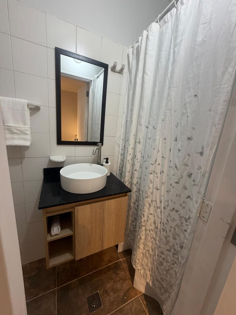 Apartaestudio in the heart of Medellín Laureles with a Comfortable king Bed Apartment in Medellin