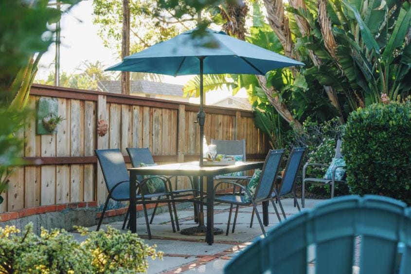 Walk to the beach! The Moonlight Beach Bungalow House in Encinitas