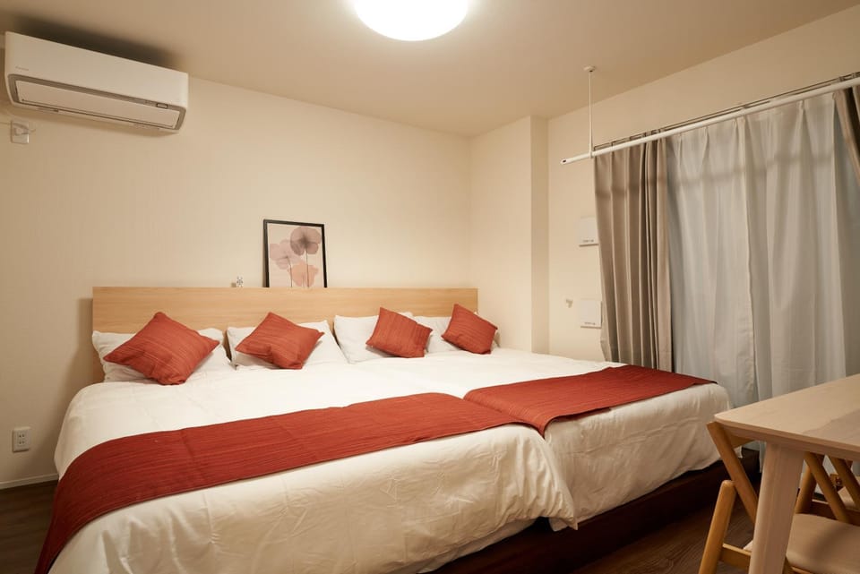 Bed, Bedroom, air conditioner