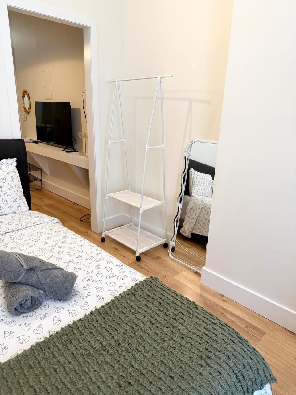 TIME SQUARE PORT AUTHORITY HUDSON YARD MIDTOWN WEST SUPER CONVENIENT 1ST FLOOR 1-BEDROOM APt Apartment in Midtown