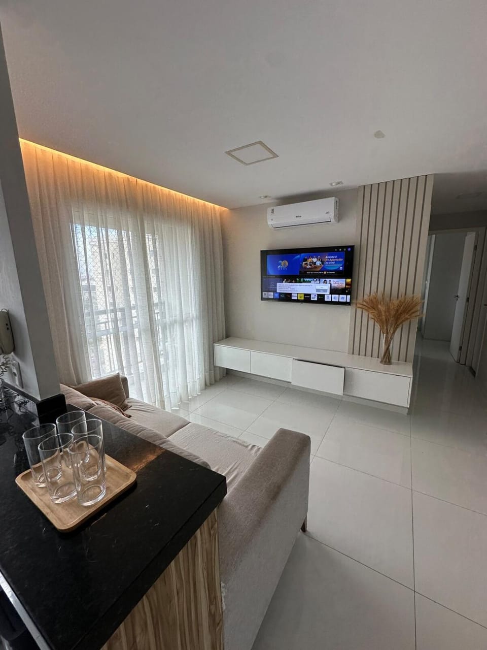 TV and multimedia, Kitchen or kitchenette, Living room
