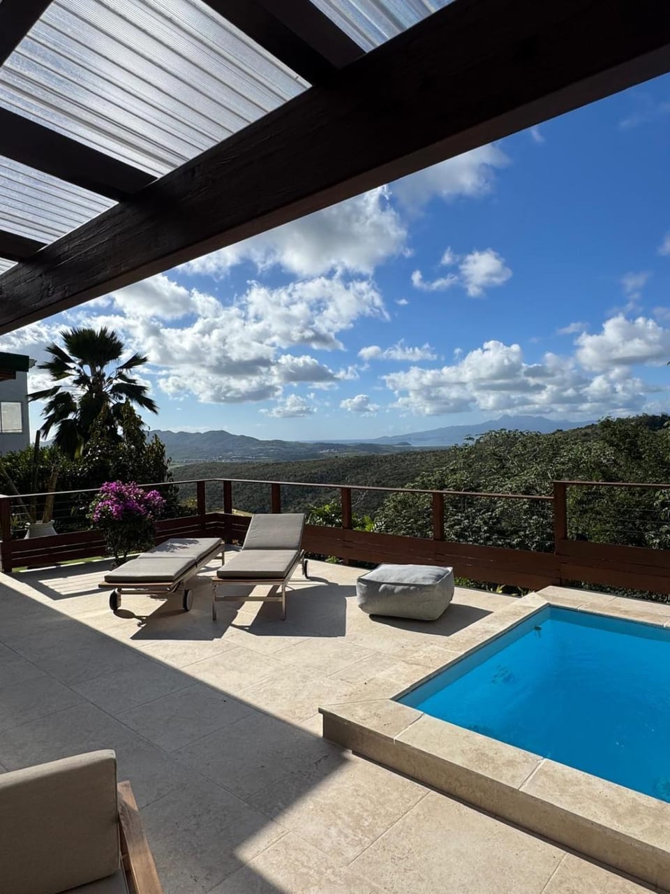 Balcony/Terrace, Mountain view, Pool view, sunbed
