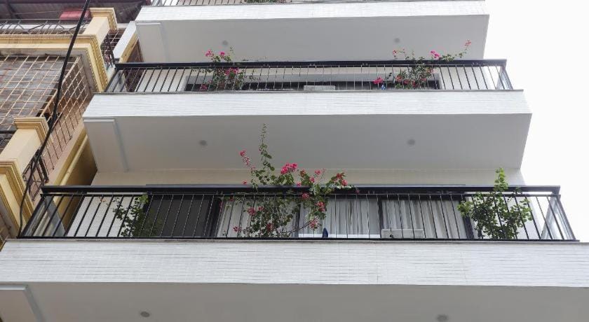 Căn hộ studio xinh xắn với ban công và bồn tắm Apartment in Hanoi